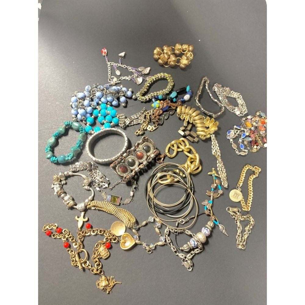 "Bracelet Bonanza: Bulk Lot of Stylish Accessories for Every Occasion!"